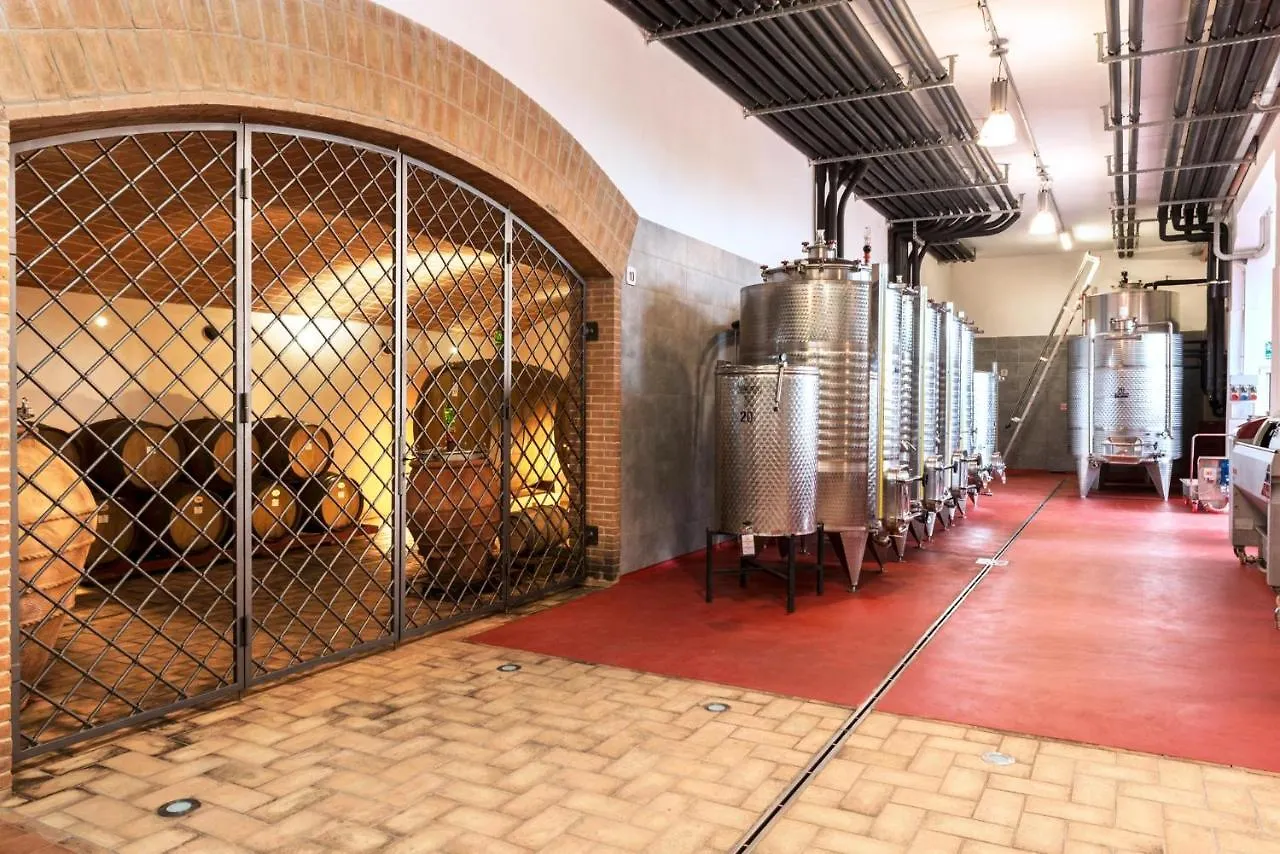 Курортный комплекс Agriturismo & Cantina Tenuta Casteani